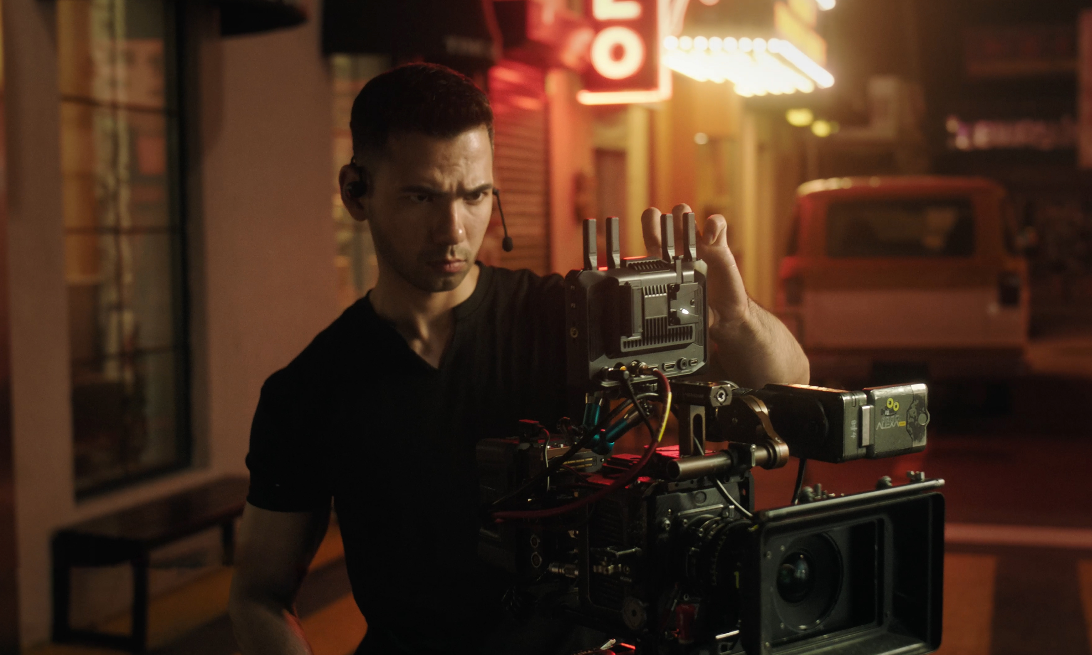 Camera operator using the Pyro 7 Ultra system